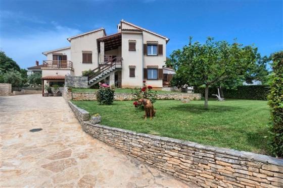 Apartment Olive Tree Медулин Екстериор снимка